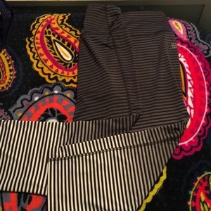 Only worn once, Capri workout pants